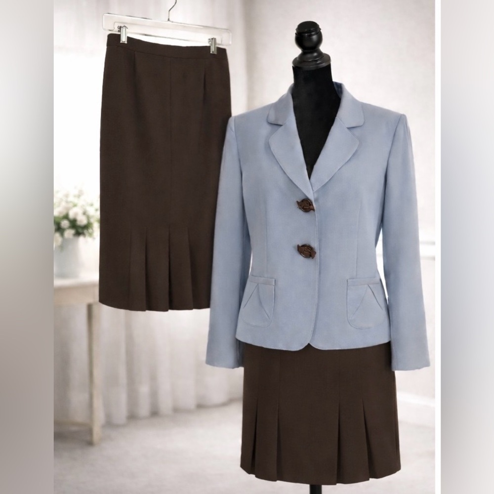 TAHARI Arthur S. Levine Petite Two Piece Suit